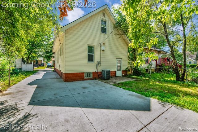 6562 Westpoint Street, Taylor, MI 48180
