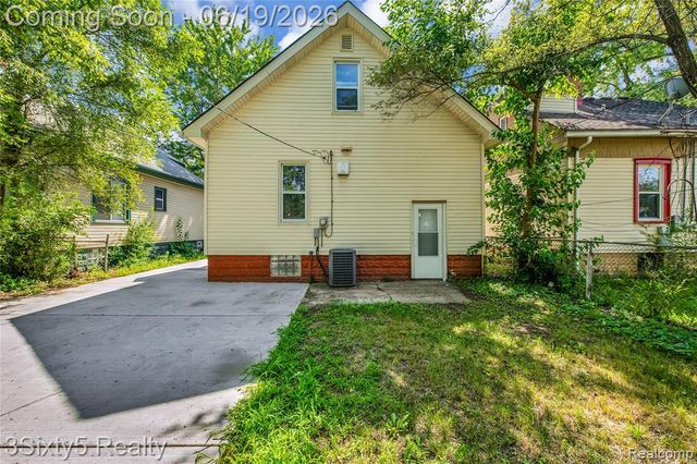6562 Westpoint Street, Taylor, MI 48180