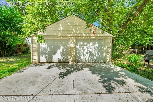 6562 Westpoint Street, Taylor, MI 48180