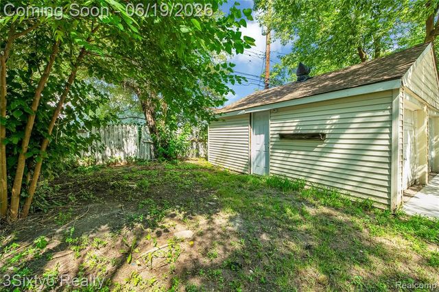 6562 Westpoint Street, Taylor, MI 48180
