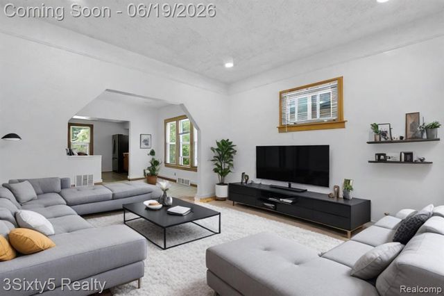 6562 Westpoint Street, Taylor, MI 48180