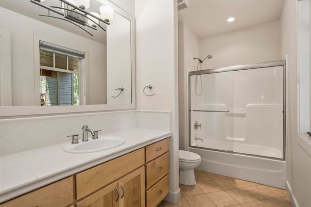 2861 NW Perlette Lane, Bend, OR 97703