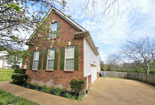 2408 Bayview Dr, Nashville, TN 37217