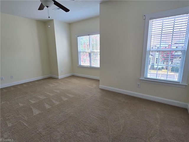 6 Viburnum Lane, Greensboro, NC 27455