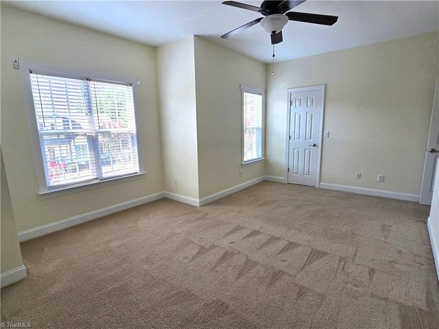 6 Viburnum Lane, Greensboro, NC 27455