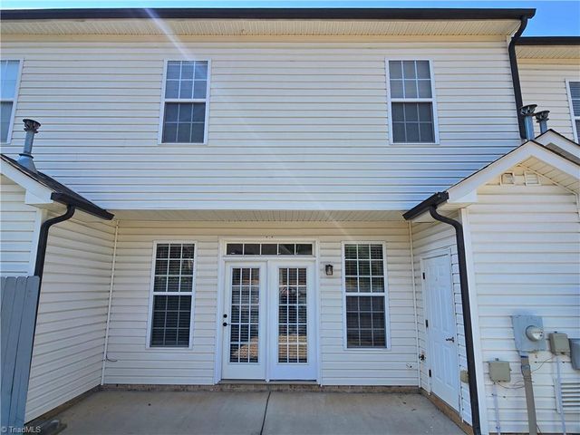 6 Viburnum Lane, Greensboro, NC 27455