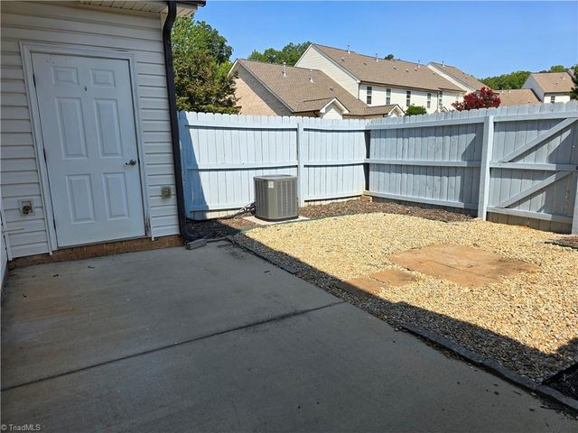 6 Viburnum Lane, Greensboro, NC 27455