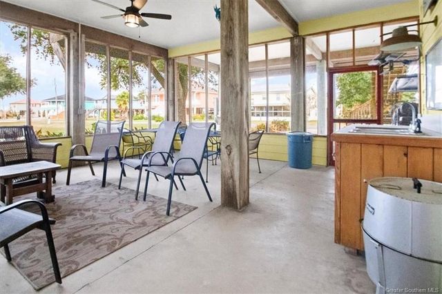 122 Bank Street, Lake Charles, LA 70607