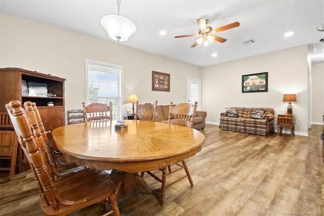 122 Bank Street, Lake Charles, LA 70607