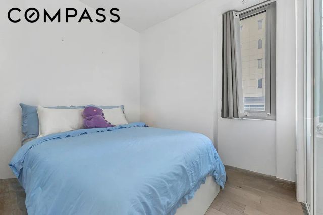 4415 Purves St Apt 6D, New York City, NY 11101