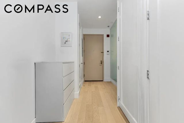 4415 Purves St Apt 6D, New York City, NY 11101