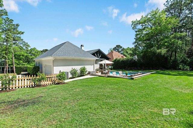 9025 Pine Run, Daphne, AL 36527
