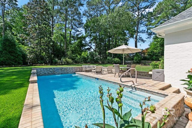 9025 Pine Run, Daphne, AL 36527
