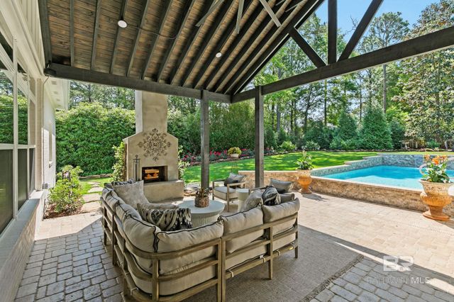 9025 Pine Run, Daphne, AL 36527