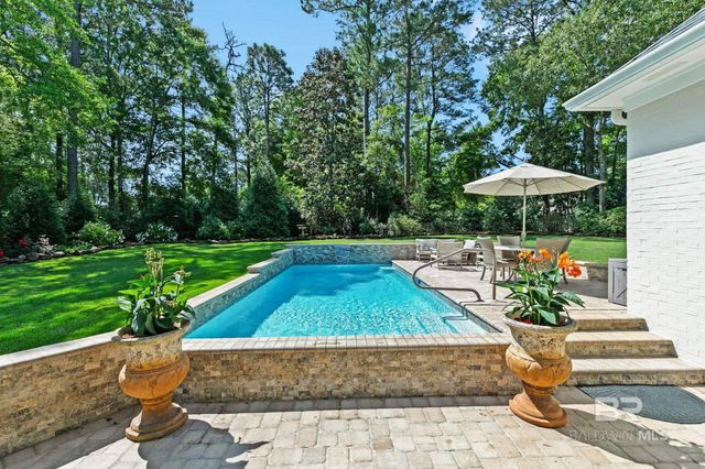 9025 Pine Run, Daphne, AL 36527