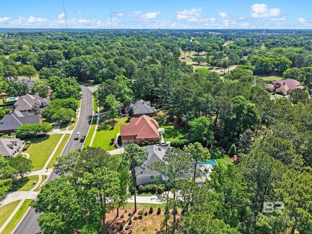 9025 Pine Run, Daphne, AL 36527