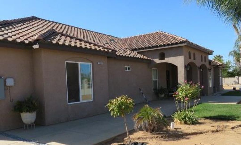 25280 Grove Way, Madera, CA 93638