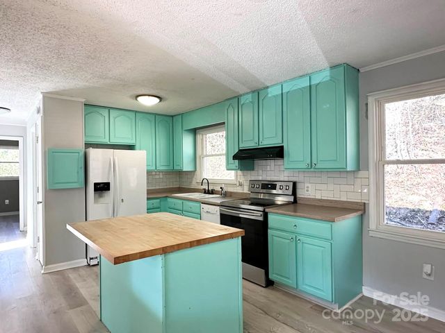 2238 Flatwood Road, Lenoir, NC 28645