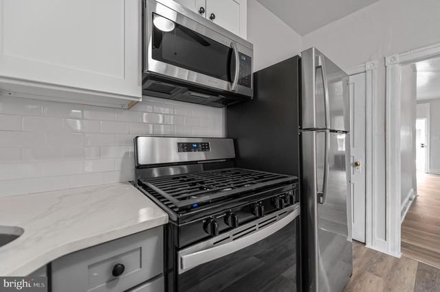 5328 HEDGE ST, Philadelphia, PA 19124