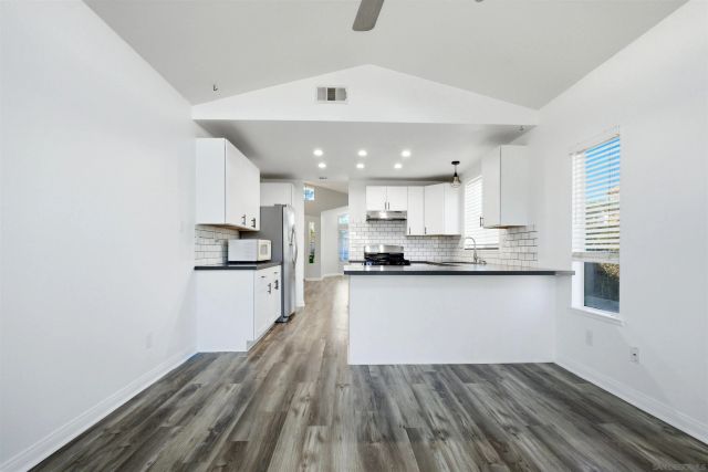 39766 Del Val Dr, Murrieta, CA 92562