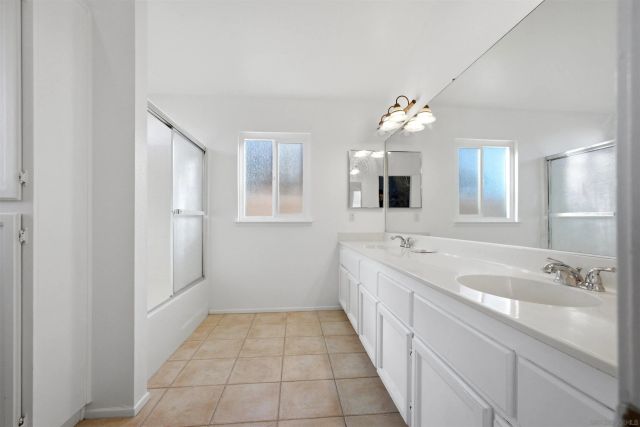 39766 Del Val Dr, Murrieta, CA 92562