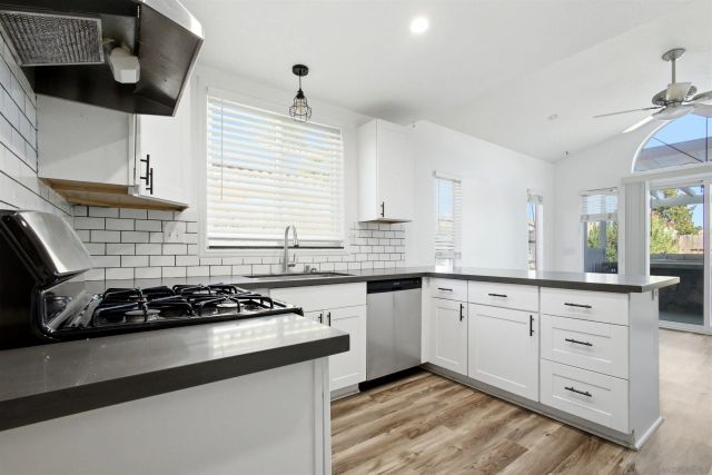 39766 Del Val Dr, Murrieta, CA 92562