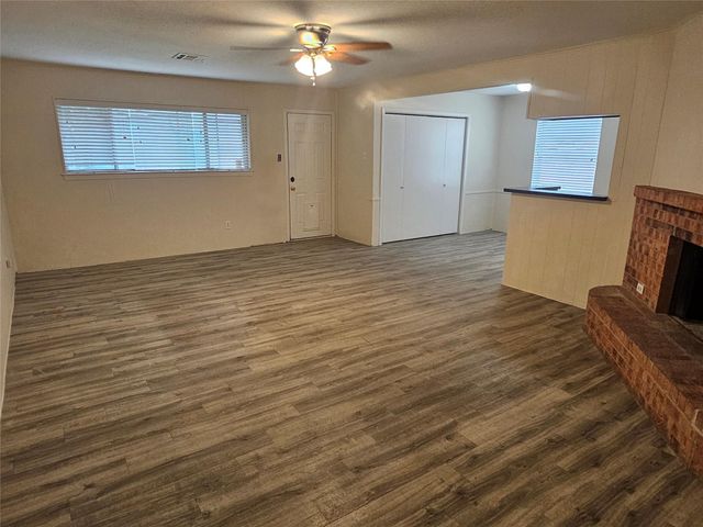1113 E Amherst Lane, Deer Park, TX 77536