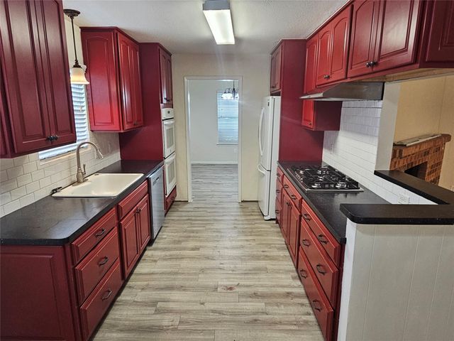 1113 E Amherst Lane, Deer Park, TX 77536