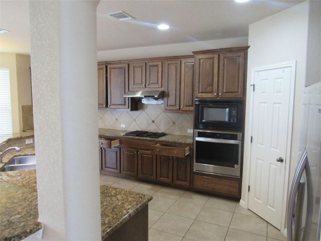 8009 Pamplona Vista CV, Austin, TX 78739