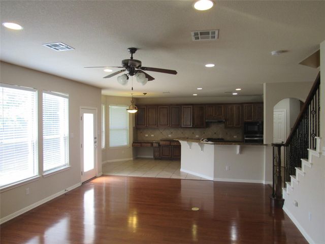 8009 Pamplona Vista CV, Austin, TX 78739