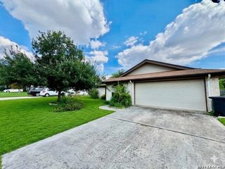 8006 Harper Valley, Live Oak, TX 78233