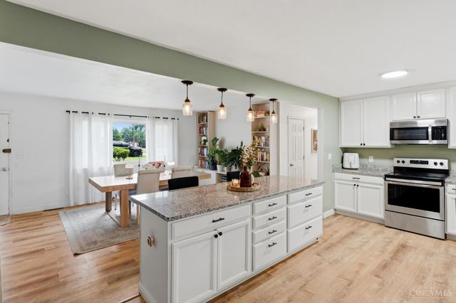 8205 Westlawn Drive, Franklin, OH 45005