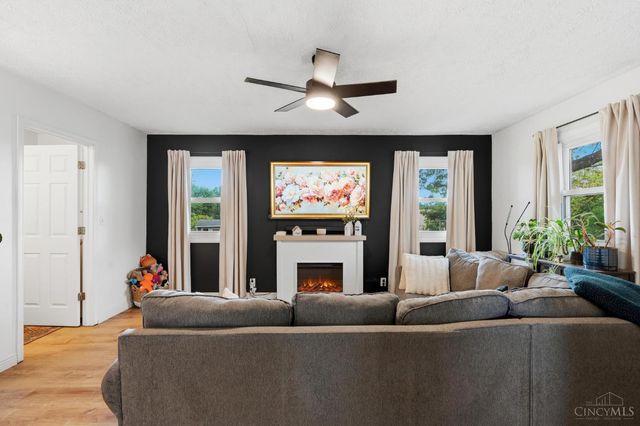 8205 Westlawn Drive, Franklin, OH 45005