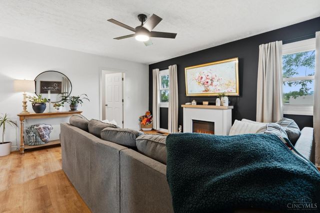 8205 Westlawn Drive, Franklin, OH 45005