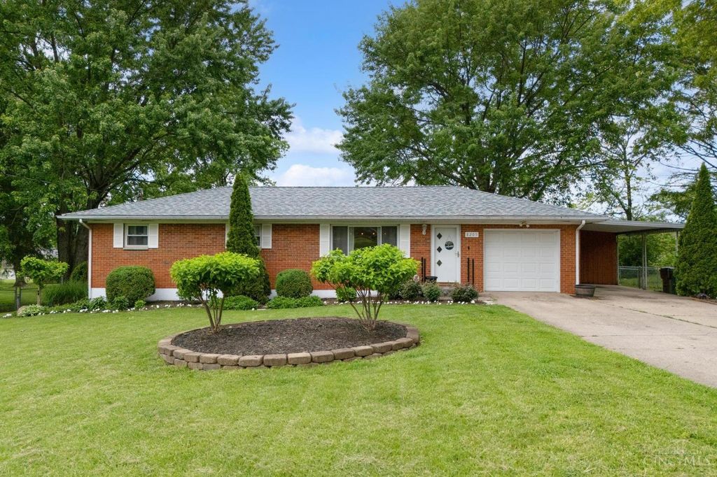 8205 Westlawn Drive, Franklin, OH 45005