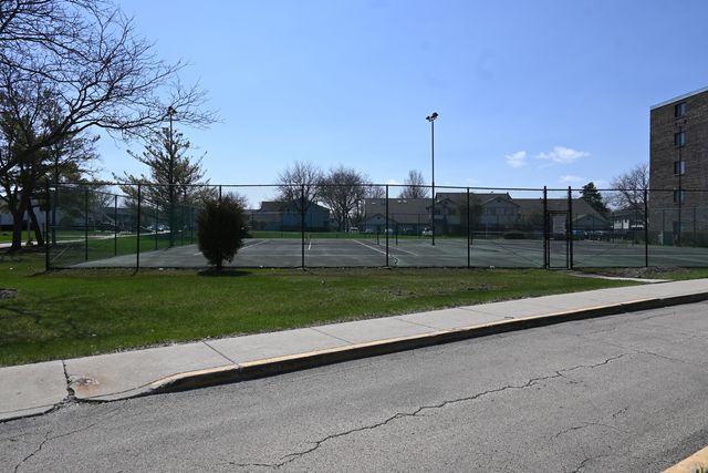 1463 Mercury Drive 217, Schaumburg, IL 60193