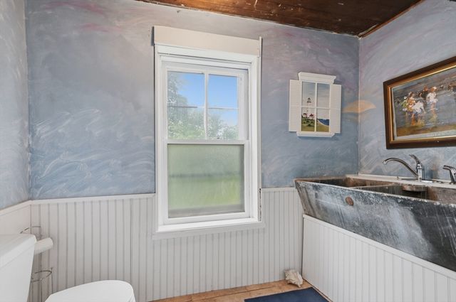 239 Fairmount Street, Lowell, MA 01852