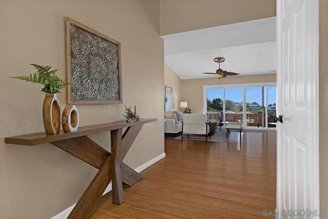 3197 Wayne Ln, San Diego, CA 92117
