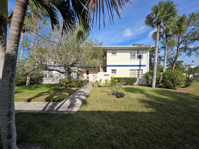 1503 SE Royal Green Circle 201, Port St Lucie, FL 34952