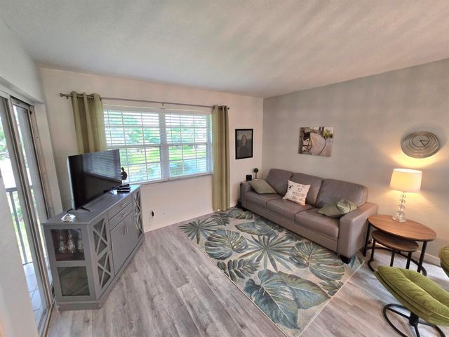 1503 SE Royal Green Circle 201, Port St Lucie, FL 34952