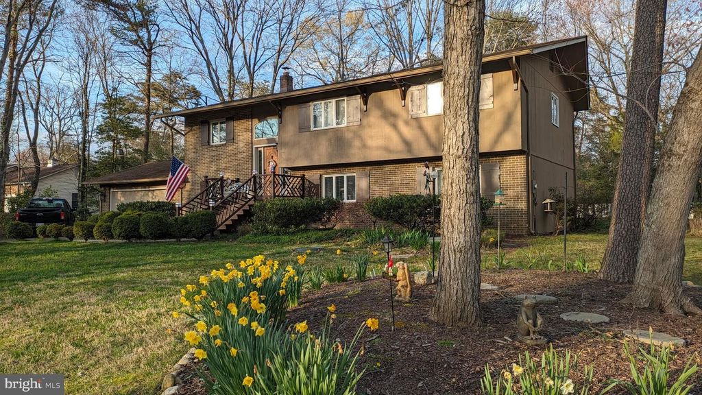 Image 1 of property listing at 22394 WHITE OAK RD, Leonardtown, MD 20650