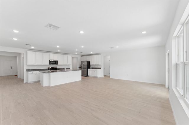 841 NW Archer Avenue, Port St. Lucie, FL 34983