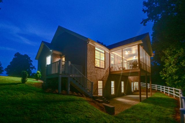 1425 Bartlett Hollow Rd, Petersburg, TN 37144