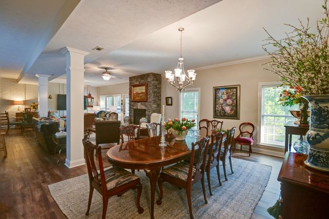 1425 Bartlett Hollow Rd, Petersburg, TN 37144