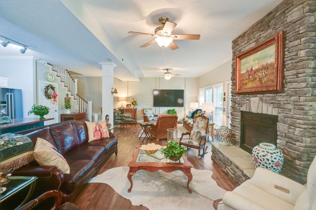 1425 Bartlett Hollow Rd, Petersburg, TN 37144