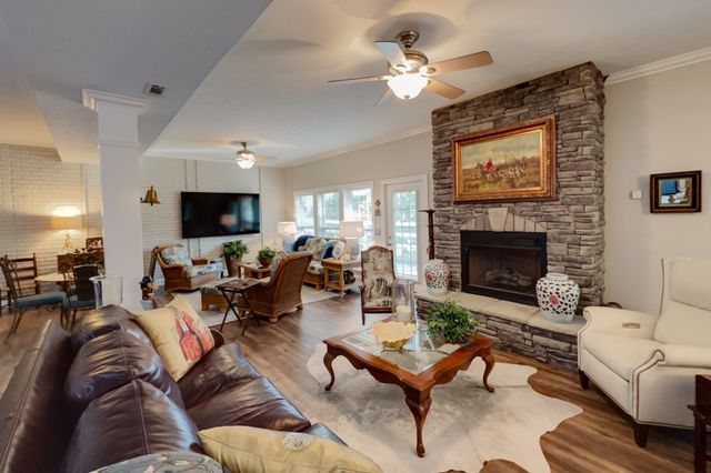 1425 Bartlett Hollow Rd, Petersburg, TN 37144