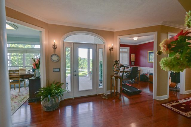 1425 Bartlett Hollow Rd, Petersburg, TN 37144