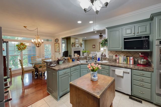 1425 Bartlett Hollow Rd, Petersburg, TN 37144