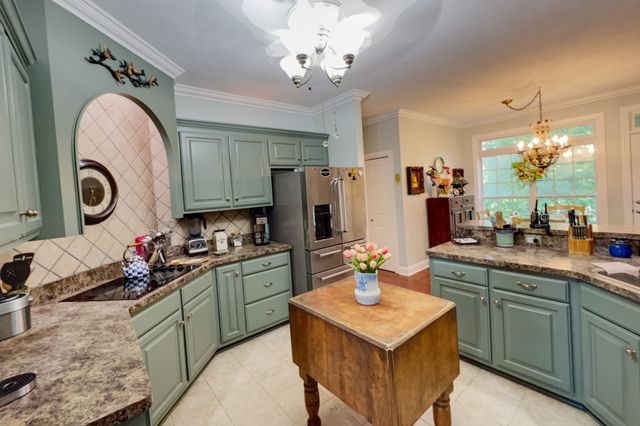 1425 Bartlett Hollow Rd, Petersburg, TN 37144