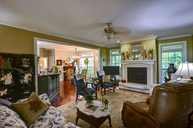 1425 Bartlett Hollow Rd, Petersburg, TN 37144